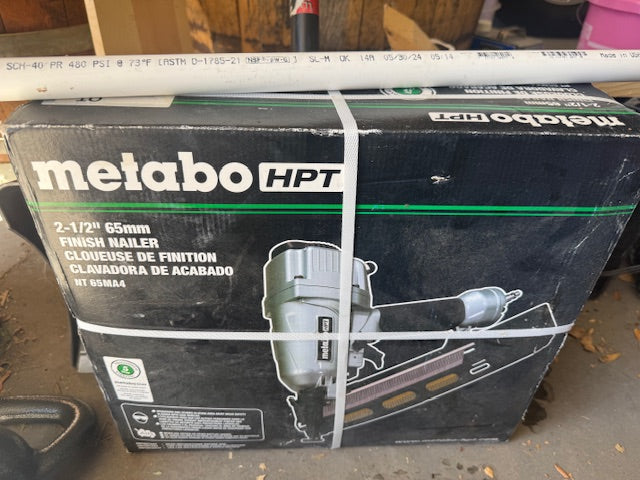 2 1/2'" finish nail gun brand new Metabo HPT